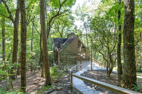 826 Woodland Trace, Jasper, GA 30143