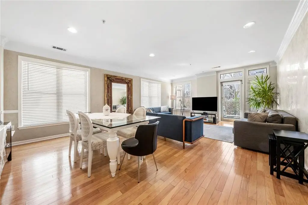 3334 Peachtree Road Ne #112, Atlanta, GA 30326 - #1
