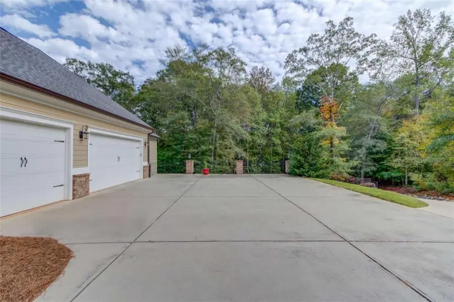 624 Skyland Drive, Hoschton, GA 30548 - #3