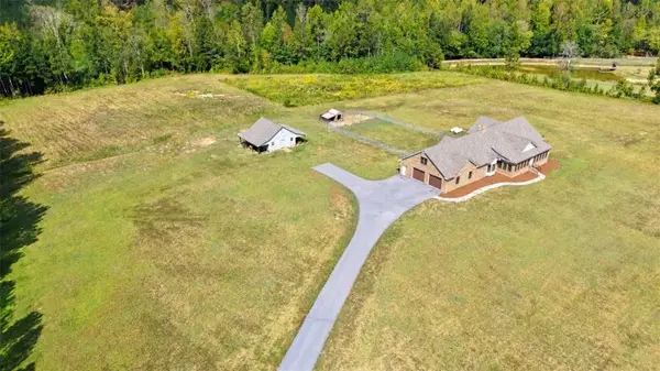 380 Bozeman Road Nw, White, GA 30184