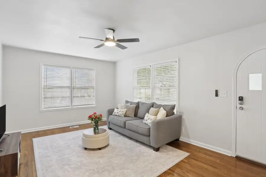980 Brookdale Drive, East Point, GA 30344 - #2