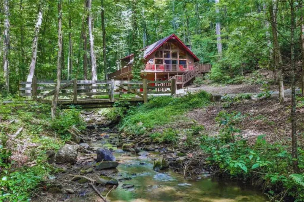 469 N Lake Drive, Ellijay, GA 30536 - #1