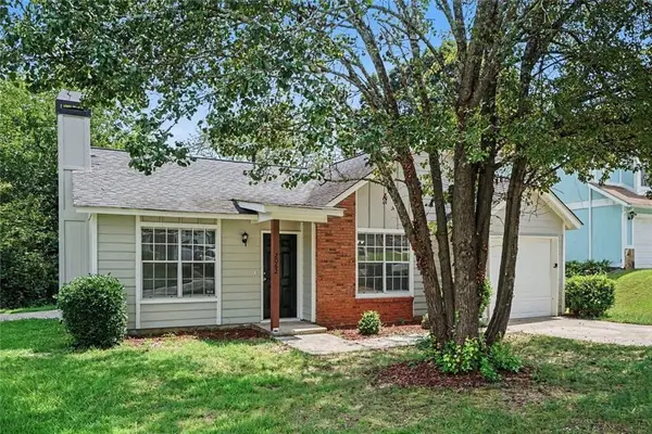 2062 W Morgan's Bluff Court, Lithonia, GA 30058