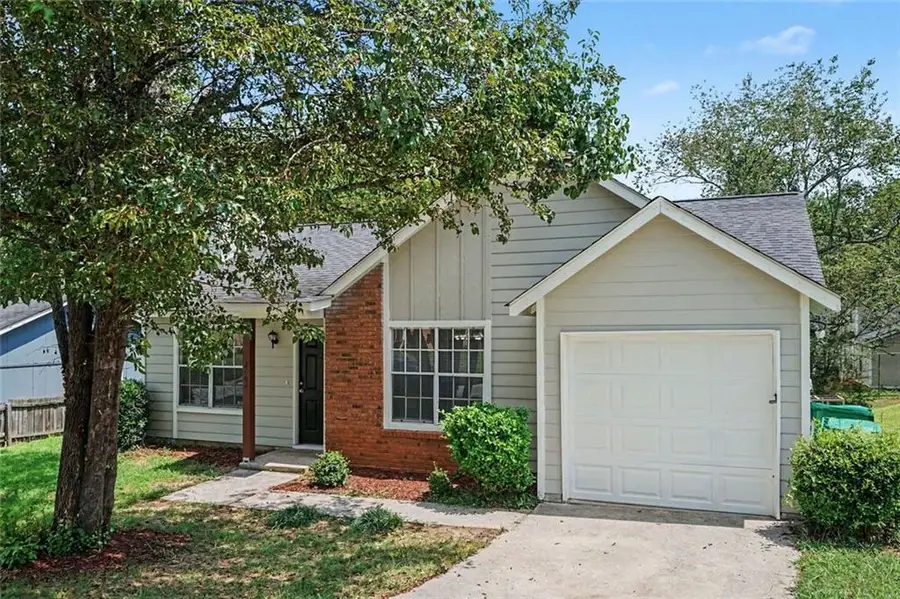 2062 W Morgan's Bluff Court, Lithonia, GA 30058 - #2