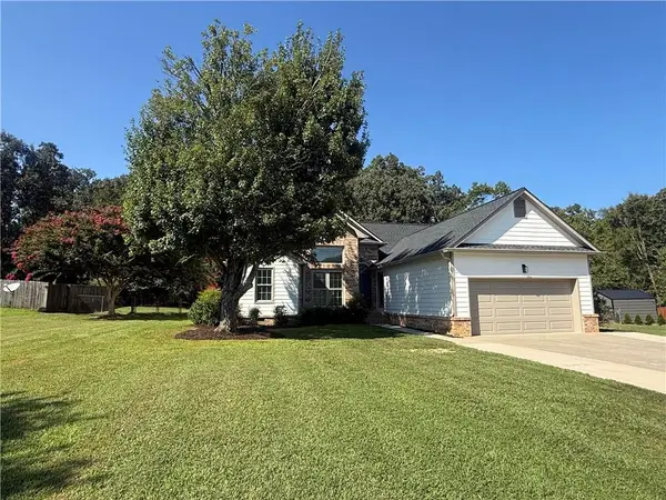 132 Ashley Terrace Se, Calhoun, GA 30701