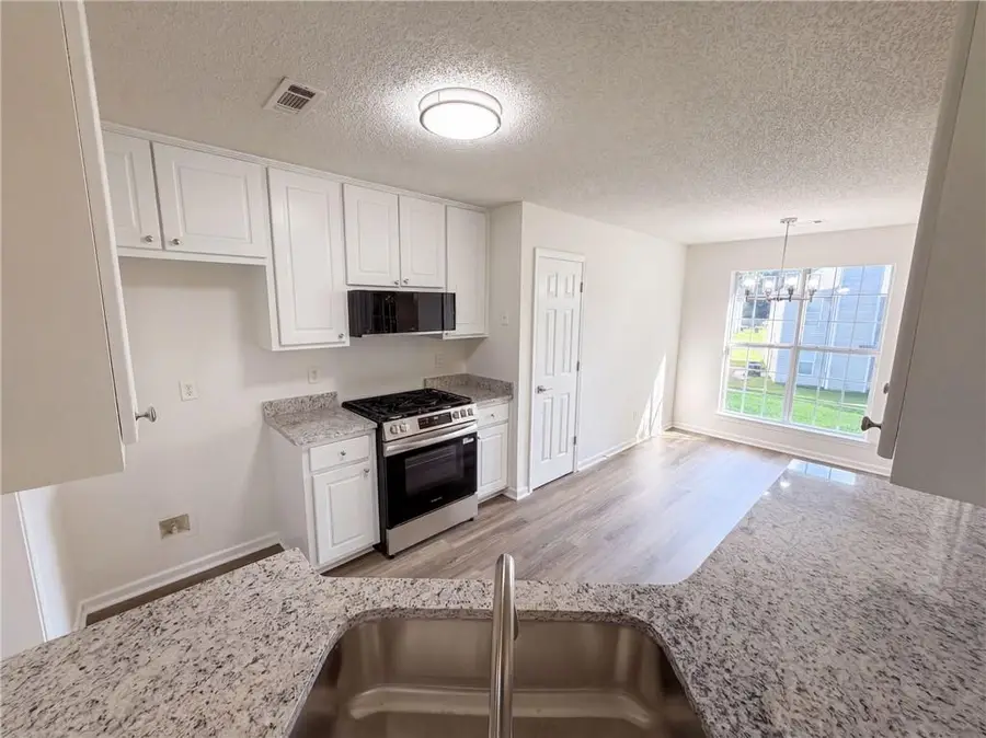 1088 Meadow Glen Circle, Fairburn, GA 30213 - #2