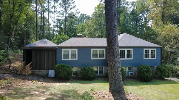 1276 Woods Circle Ne, Brookhaven, GA 30324