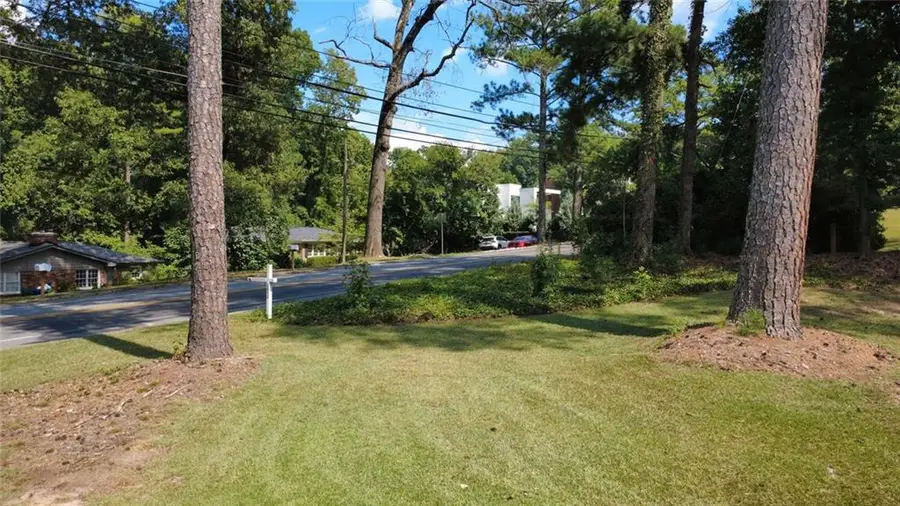 1276 Woods Circle Ne, Brookhaven, GA 30324 - #2
