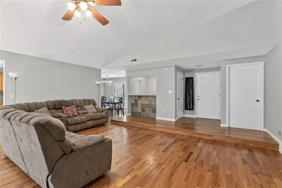 8340 Beechwood Trace, Riverdale, GA 30274 - #3