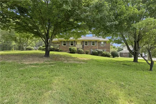208 Woodland Circle Se, Calhoun, GA 30701