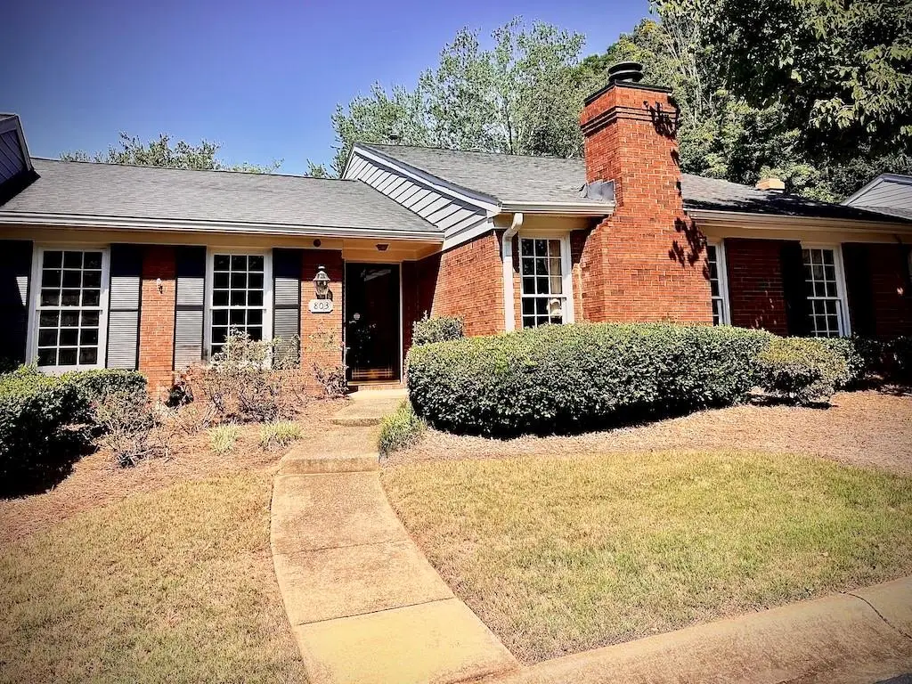 803 Dunwoody Chace, Sandy Springs, GA 30328 - #1