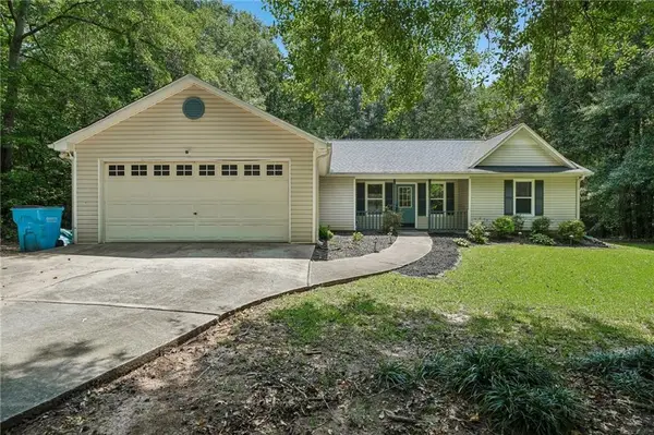 131 Homestead Way, Locust Grove, GA 30248