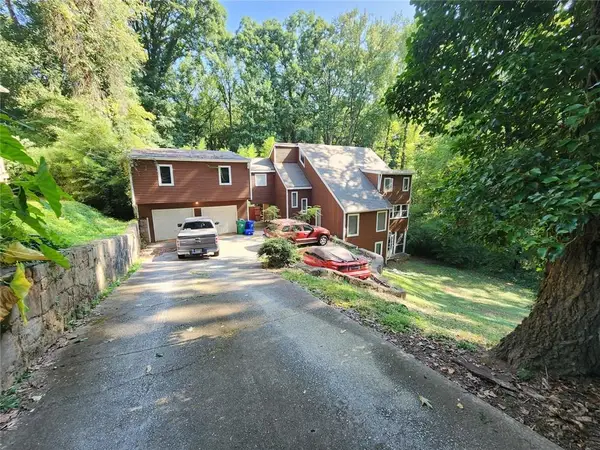258 Kenilworth Circle, Stone Mountain, GA 30083