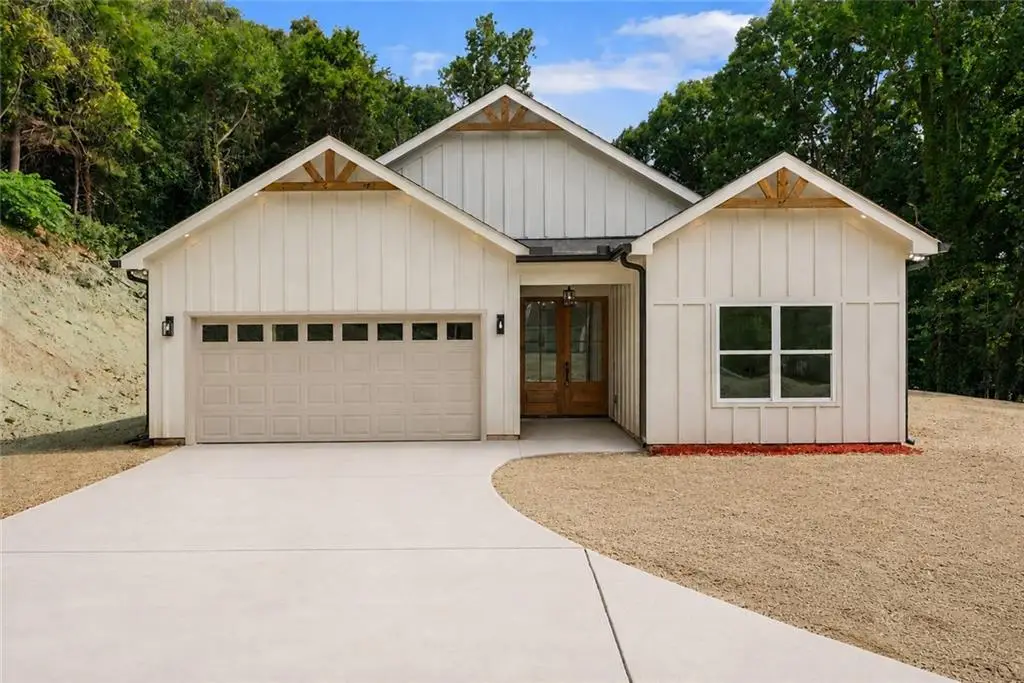 4635 Perry Rd, Gainesville, GA 30506 - #1