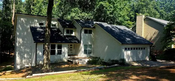 3040 Roxburgh Drive, Roswell, GA 30076