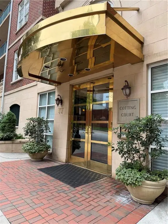 77 Peachtree Place #304, Atlanta, GA 30309