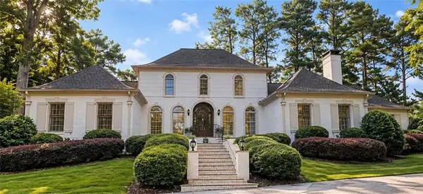 9190 Huntcliff Trace, Sandy Springs, GA 30350