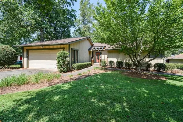 6906 Springwood Drive, Douglasville, GA 30135