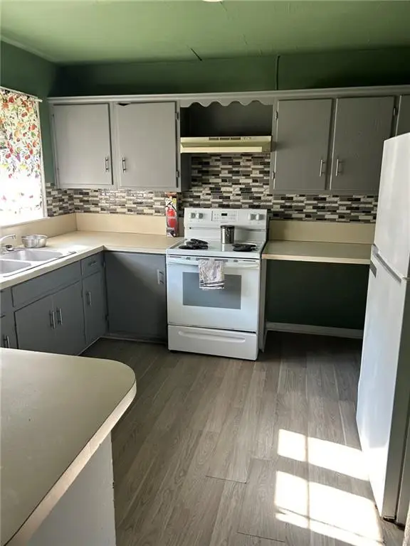 118 Shamrock Avenue, Jesup, GA 31545 - #3