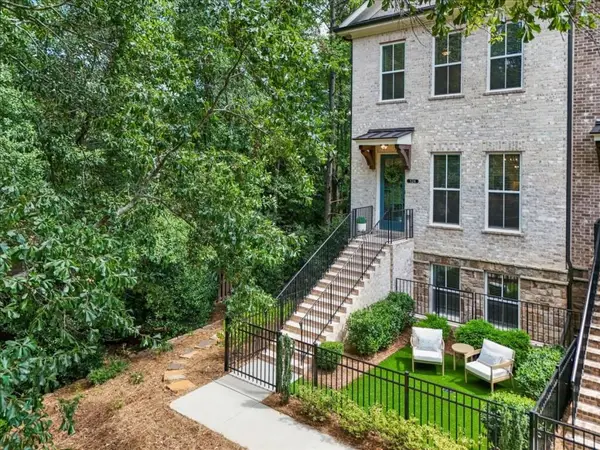 124 Everley Walk, Alpharetta, GA 30009