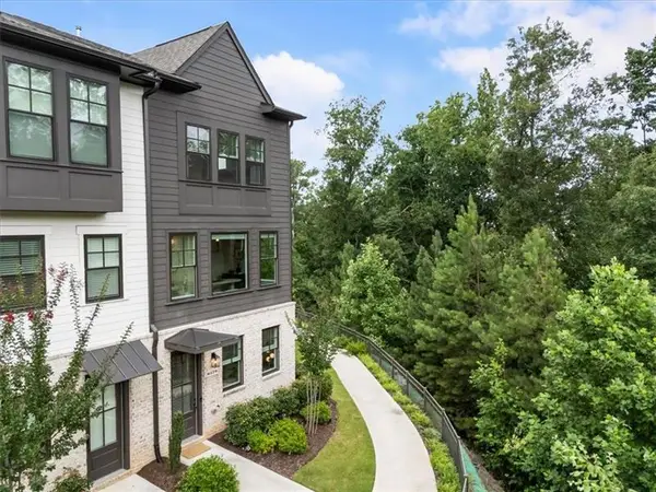 6579 Beacon Drive #327, Atlanta, GA 30328