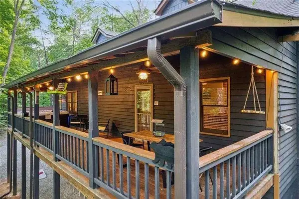889 Granny Branch Drive, Blue Ridge, GA 30513