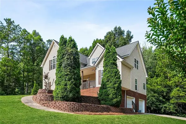 176 Oak Leaf Drive, Carrollton, GA 30116