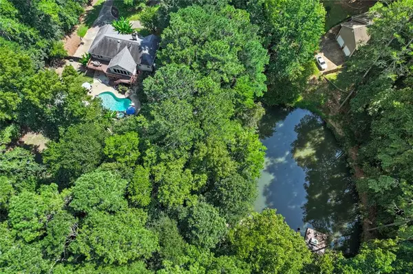 127 Caracas Drive, Woodstock, GA 30188