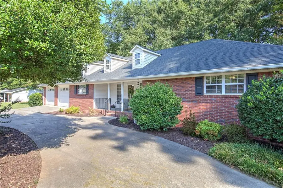 9 1/2 Greenbriar Avenue, Cartersville, GA 30120 - #3