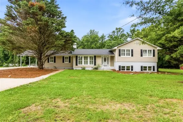 76 Willis Road, Molena, GA 30258