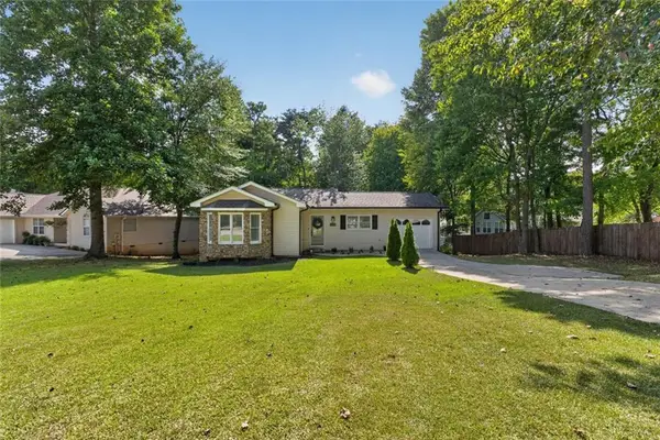 938 Charleston Court, Gainesville, GA 30501