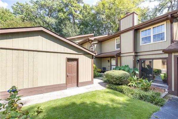 2702 Meadow Mere E, Atlanta, GA 30341