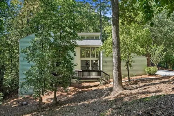 8810 North Mount Drive, Alpharetta, GA 30022