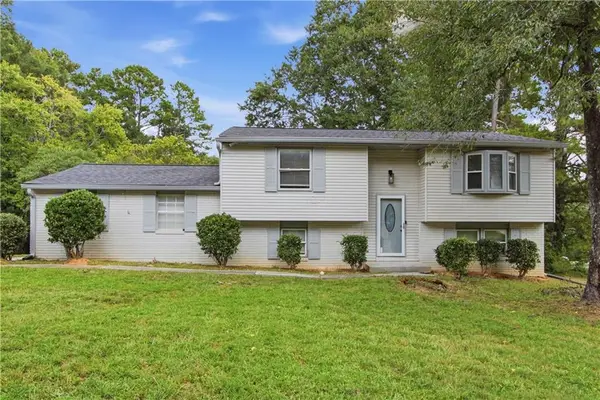 3724 Bramblevine Circle, Lithonia, GA 30038