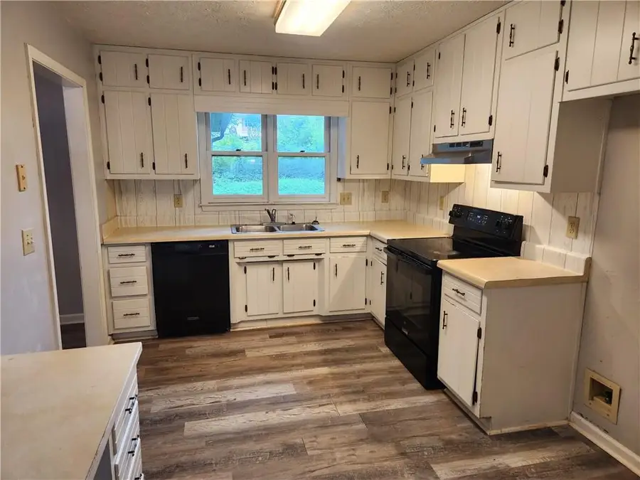 5472 Four Winds Drive Sw, Lilburn, GA 30047 - #2
