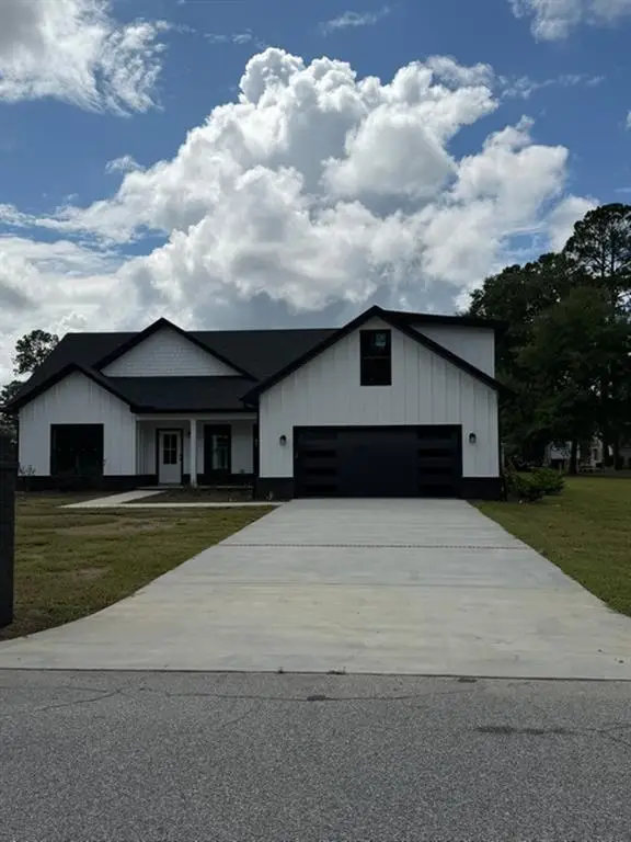 243 Charlton Street, Jesup, GA 31545 - #2