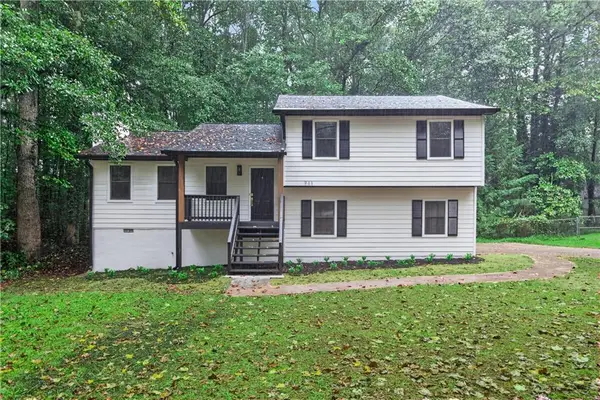 711 Mary Erna Drive, Fairburn, GA 30213