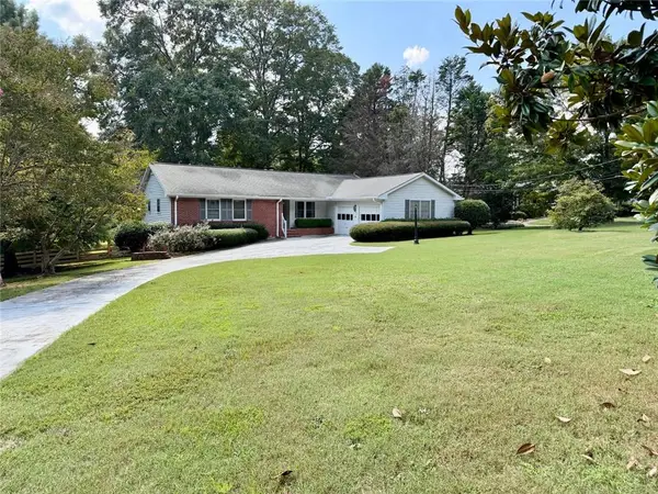 5 Plantation Circle, Carrollton, GA 30117