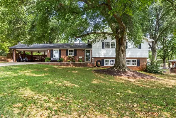 20 Oakdale Drive, Cartersville, GA 30120