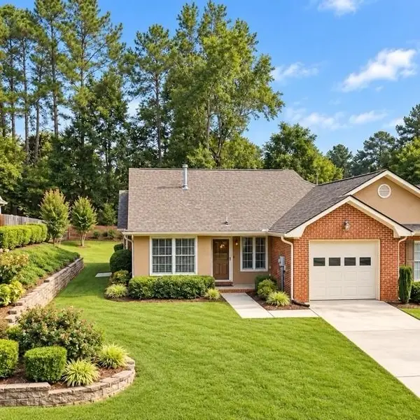 7109 Woodridge Lane, Union City, GA 30291