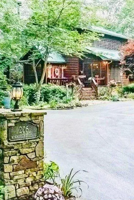 205 Minnehaha Trail, Blue Ridge, GA 30513