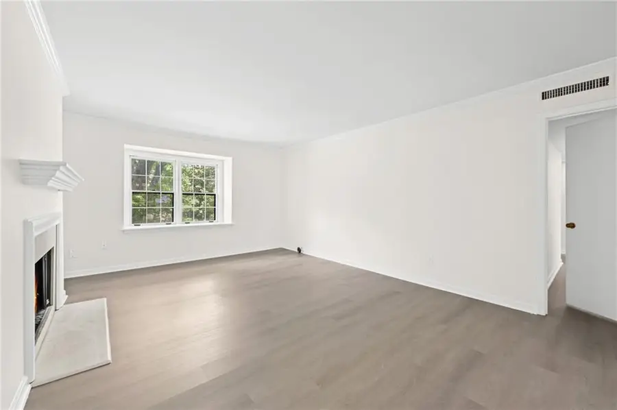 70 Chaumont Square Nw, Atlanta, GA 30327 - #3