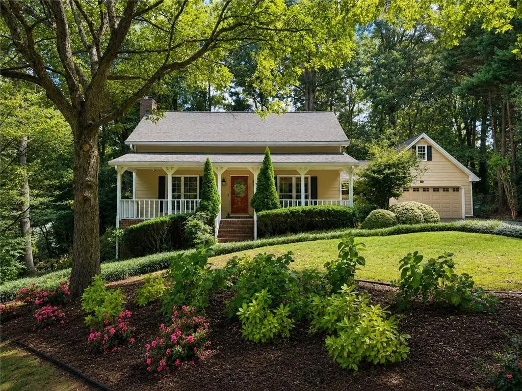 1052 Evelyn Lane, Lilburn, GA 30047 - #1