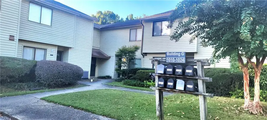1014 Country Court, Lawrenceville, GA 30044 - #3