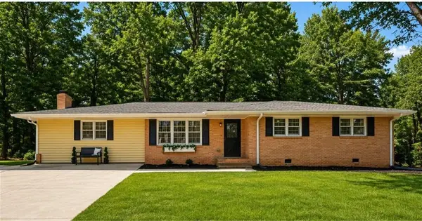 4975 Brawner Lake Drive, Austell, GA 30106