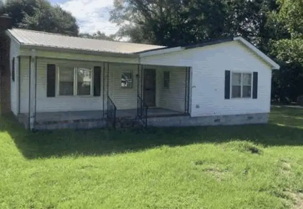 7 Pine Avenue, Butler, GA 31006