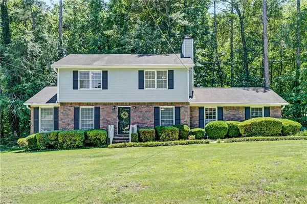 5201 Beechwood Forest Drive, Lithonia, GA 30038