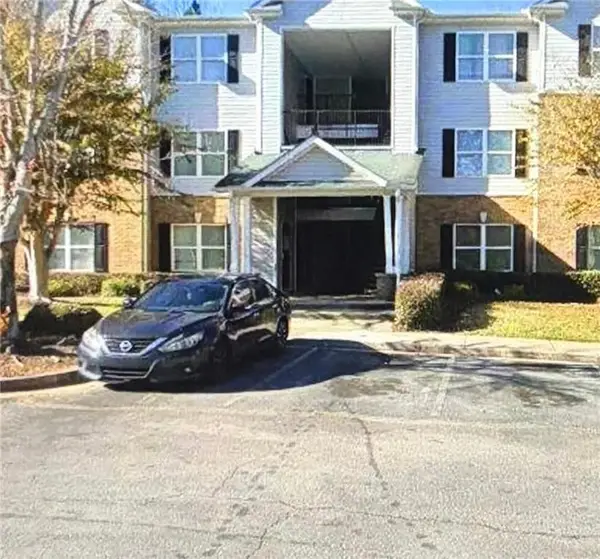 6203 Fairington Ridge Circle, Lithonia, GA 30038