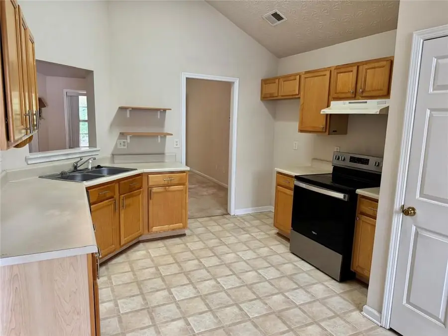 1431 Log Cabin Lane, Lawrenceville, GA 30045 - #3