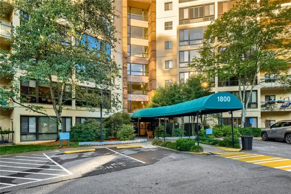 1800 Clairmont Lake #218, Decatur, GA 30033 - #1